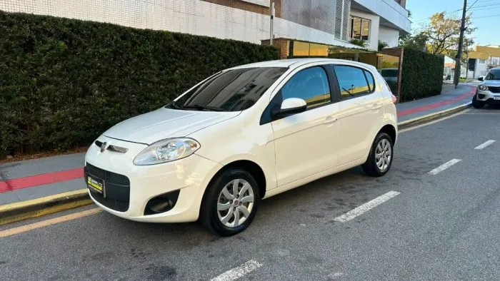 Fiat Palio Attractive 1.0 EVO Fire Flex 8V 5P 2014