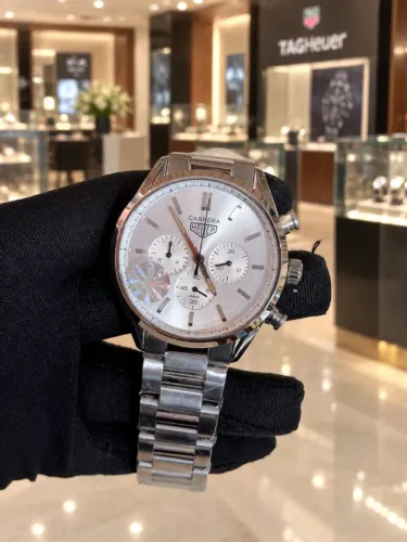 Relógio Quartzo com visor em safira