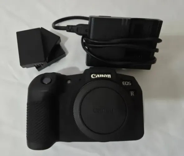 Camera Canon RP Mirrorless