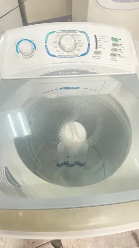 Máquina de lavar roupa Eletrolux 