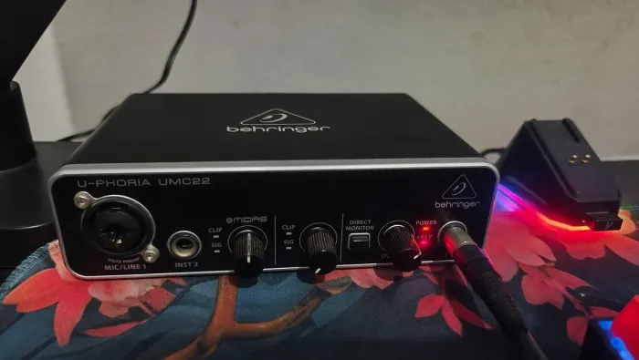 Behringer UMC22 usada