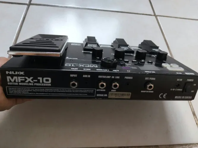 Pedaleira nux