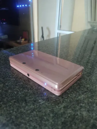 Nintendo 3DS Rose+ Carregador ( não tem canetinha)
