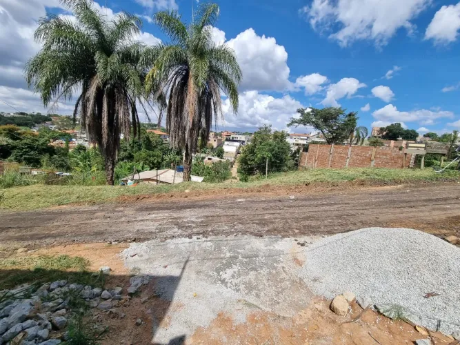 Excelente lote para Sítio em Esmeraldas 