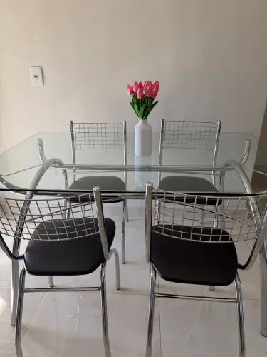 Mesa de vidro 4 cadeiras 