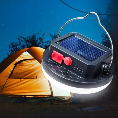 Lanterna de acampamento com carregamento solar  