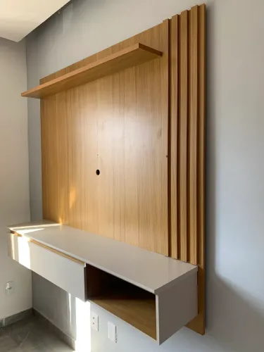 Rack com painel de parede 