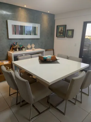 Mesa de Jantar Quadrada 8 Lugares em Laca Off-White + 8 Cadeiras Cromadas
