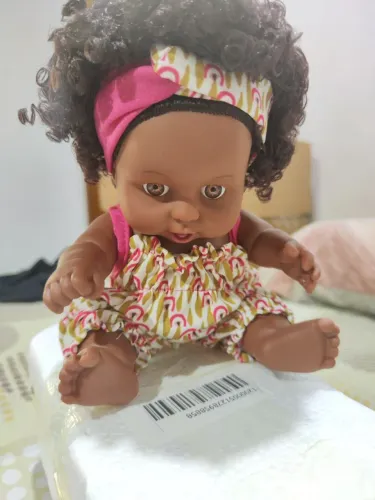 Linda Boneca Negra Vinil Macio 20cm Cabelos Cacheados