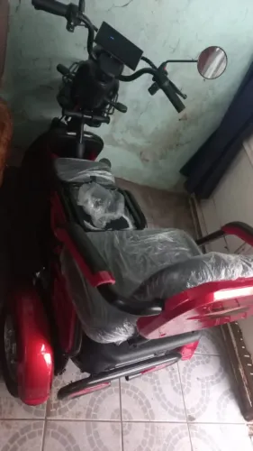 Triciclo Klosh Semi novo Vermelho