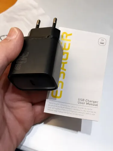 Carregador de Parede Essager 30W - USB-C - Compacto - Novo