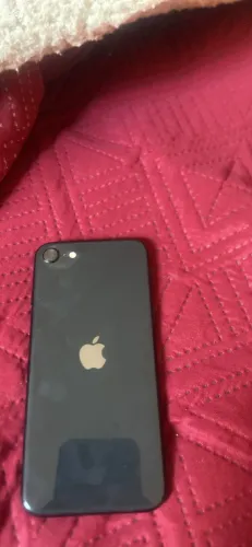 VENDO IPHONE SE 64 gb estado de novo sem risco