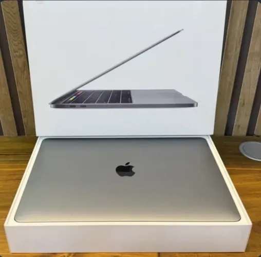 MacBook Pro Touch Bar 