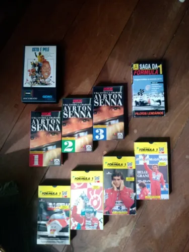 Lote de VHS Clássicos esportivos: Ayrton Senna / F1 + Pelé (9 Fitas)
