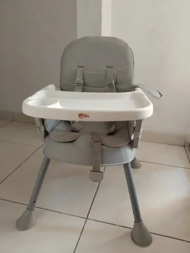 Cadeirinha de alimentação 