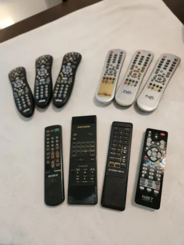 Controle remoto ( qualquer um por R$ 10 )