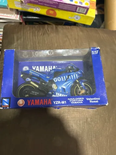 Moto miniatura Valentino Rossi 
