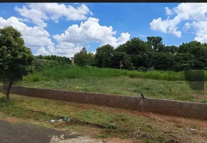 Vendo Belo Terreno Financiado Terra Jardim Uberaba