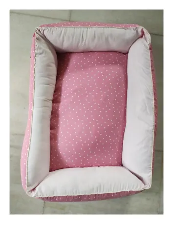 Cama para PET na cor rosa novinha