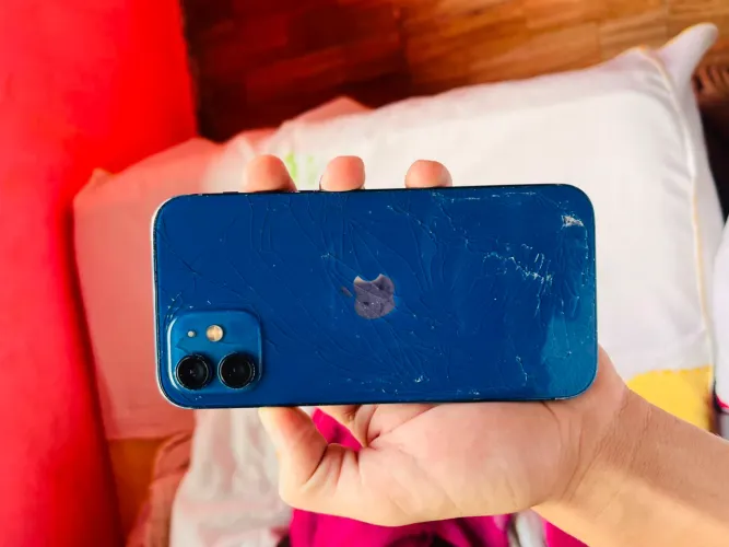 iPhone 12 