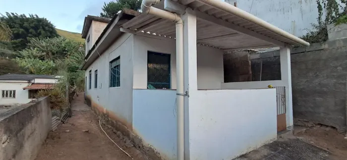 vende-se uma casa em vassouras no bairro greco