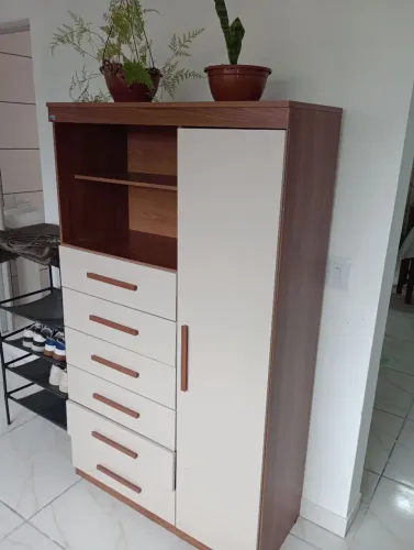 Guarda-roupa de solteiro