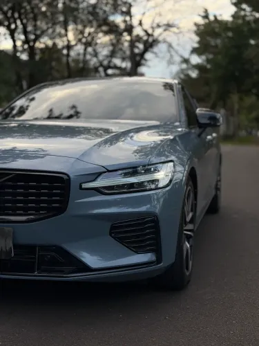 Volvo S60 T-8 R-design 2.0 407cv 4P Híbrido 2022