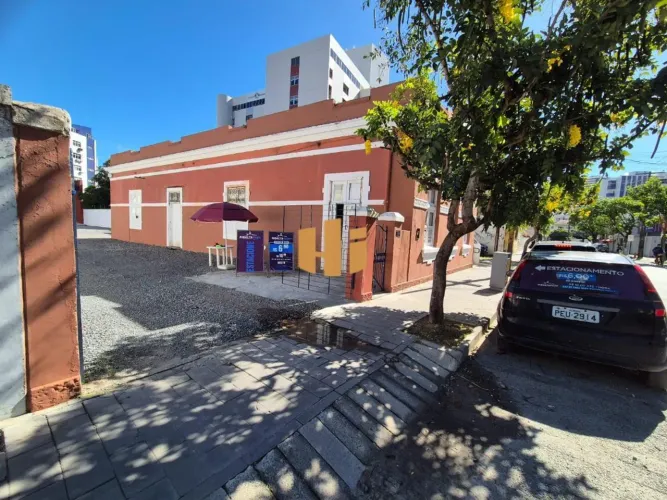 Casa Comercial para Locação nas Graças em Recife-PE: 4 Quartos, 4 Salas, 3 Banheiros, 30 V