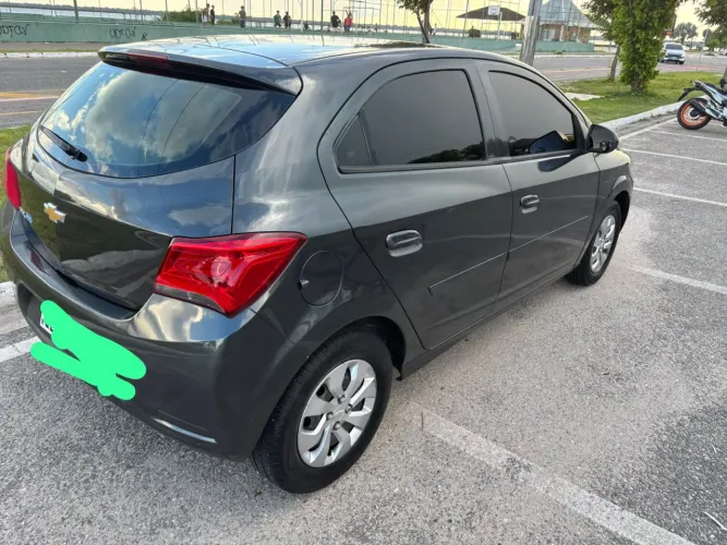 Chevrolet Onix Hatch LT 1.0 8V Flex Mec. 4P 2018