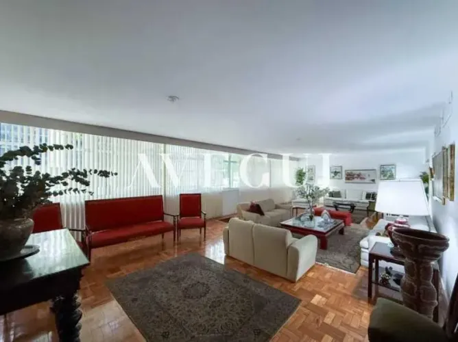 316m² | Planta Circular | 3 Quartos (Suíte) | Escritório Reversível | 2 Vagas