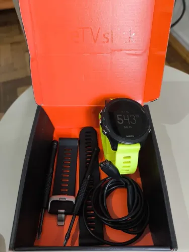 Garmin  Forerunner  935 com 2 carregadores<br>Com 2 pulseiras <br>Carregador na caixa