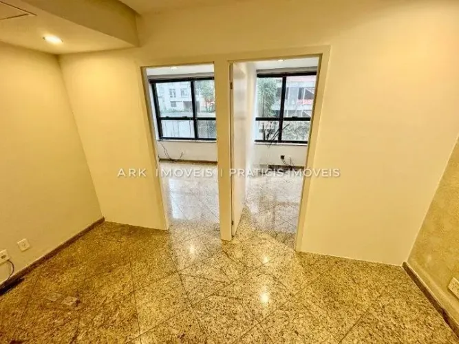 Locação na Vila Mariana, Sala comercial, 31m2, com 1 vaga.