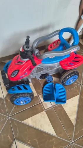 Quadriciclo infantil homem aranha