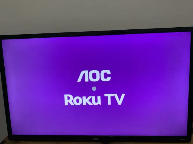 Tv smart Roku 32 em perfeito estado!!