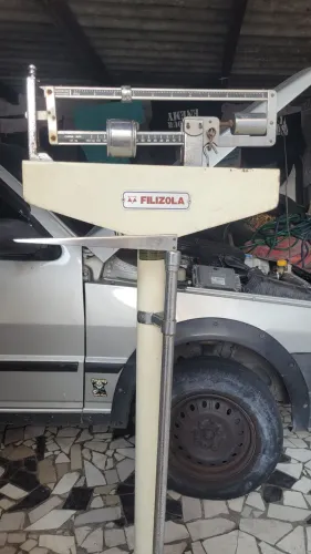 Balança Filizola antiga (antropométrica) modelo 31. Anos 60