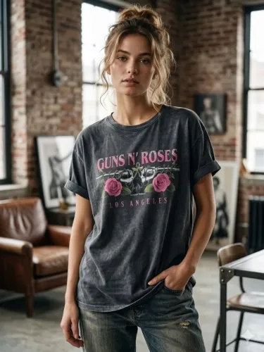Camiseta STRADIVARIUS Oversize com estampa - Tam P/36 - Cor: preta - completamente nova