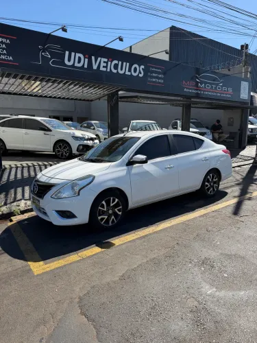 Nissan Versa SL 1.6 16V Flexstart 4P Aut. 2017