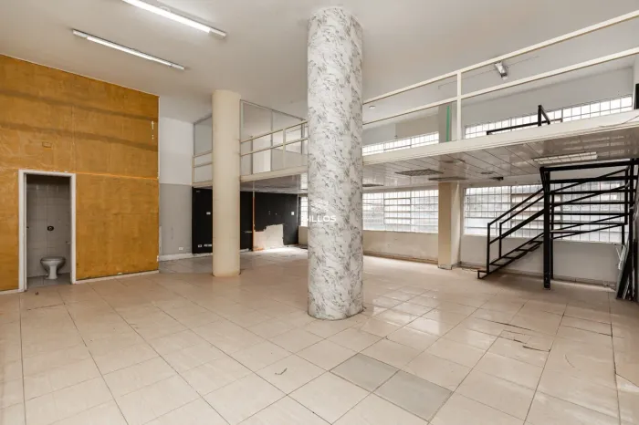 Sala comercial com 100,46 m² para alugar no Centro de Curitiba