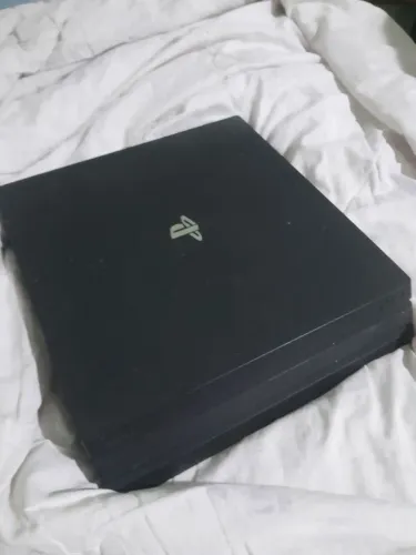 PS4 PRO + Red Dead Redemption 2 