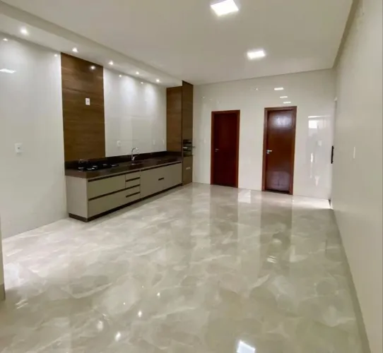 Casa à Venda - Afonso Queiroz, Patos de Minas