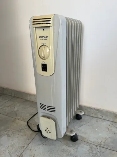 Aquecedor a Óleo Britânia 1500W 127V