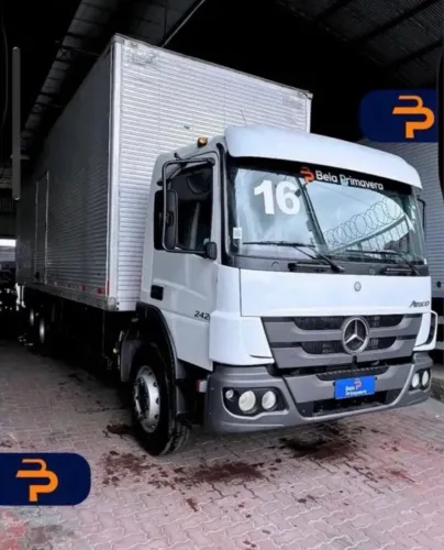 CAMINHÃO MERCEDES-BENZ ATEGO 2426