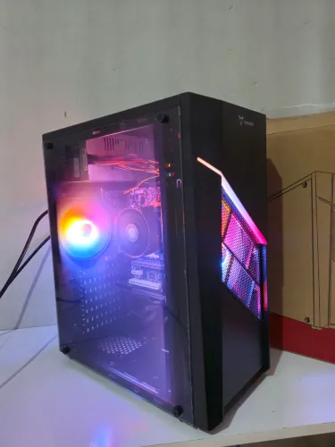 CPU i5 4° 16GB Ram HD 500 Gabinete gamer!