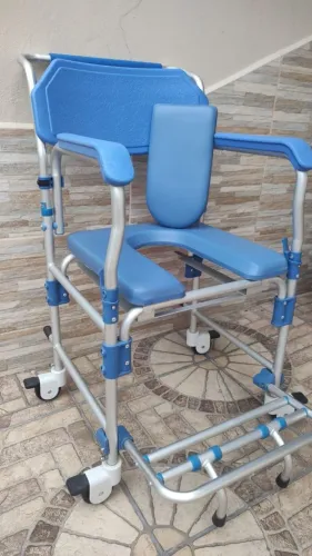 Vendo cadeira de banho