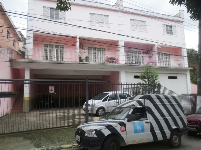 ALUGO SOBRADO NO JARDIM SÃO LUIZ,  ÁREA ÚTIL 80M2, PRÓXIMO DO FEIRÃO, TRAVESSA DA AV. MARI
