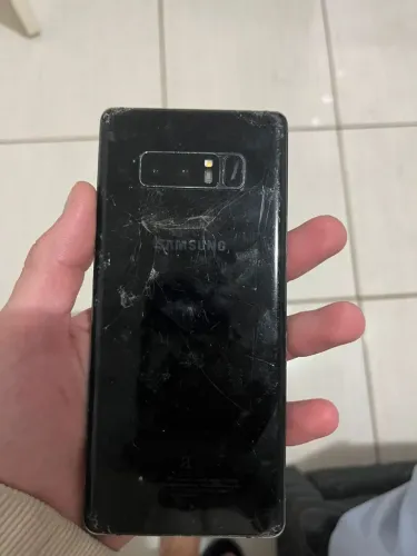 Celular quebrado