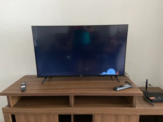 TV TCL - para conserto ou retirada de peças