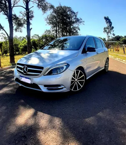 Mercedes-Benz Classe B 200 CGI 1.6 TB Sport 156cv AUT 2013