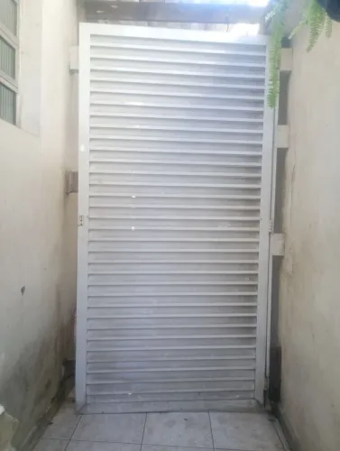 Portão de alumínio