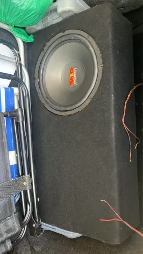 Subwoofer Bomber One 12 em caixa - grave forte, funcionando bem